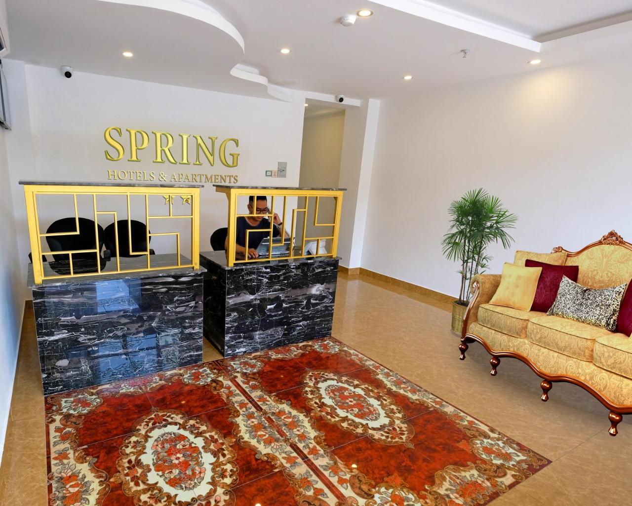 Khách sạn Spring Airport